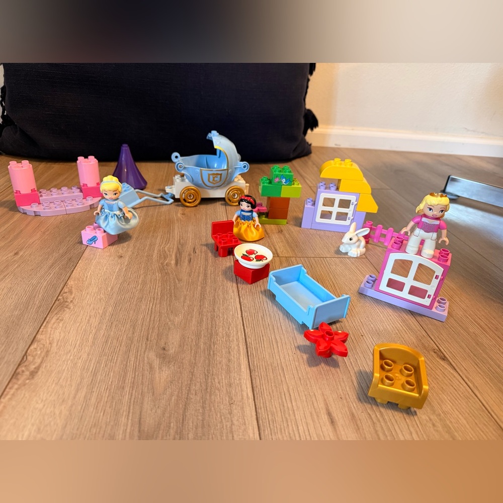 3 Disney Princesses Lego Duplo Snow White, Cinderella, Sleeping Beauty - Picture 2 of 7